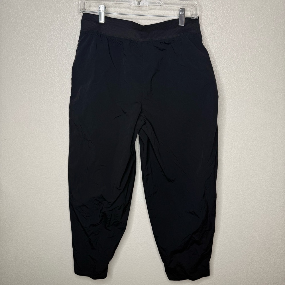 Nike Sportswear Essential Woven High Waisted Pants - Picture 5 of 8